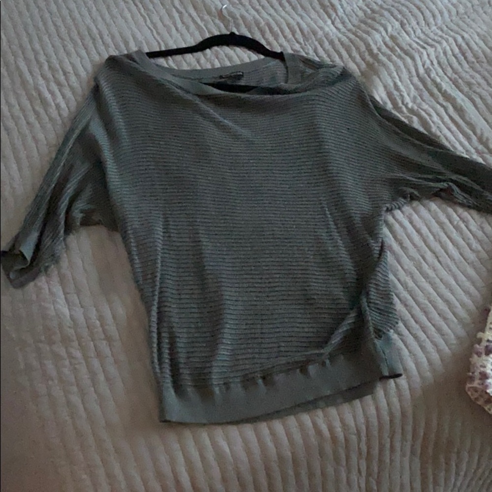 Express Knit three quarter lengths sleeve shirt